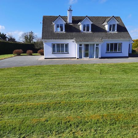 4 Bedroom, 15 Min To Limerick City Quiet Retreat. Kültér fotó